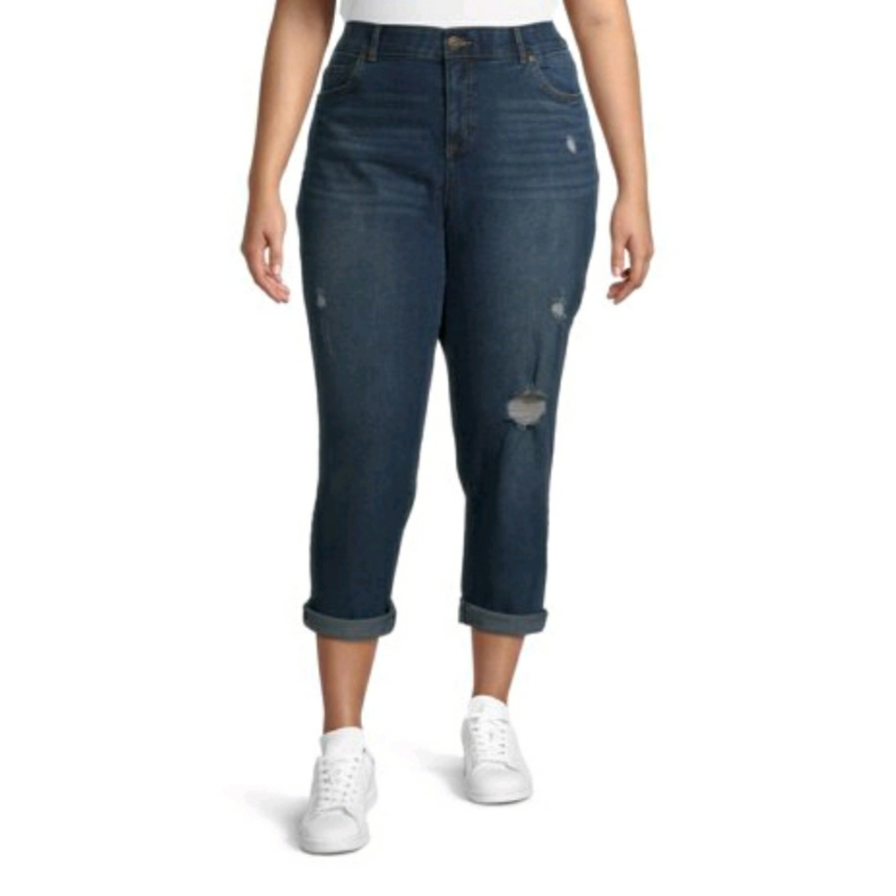 Terra & Sky women's Light Wash Boyfriend Jeans